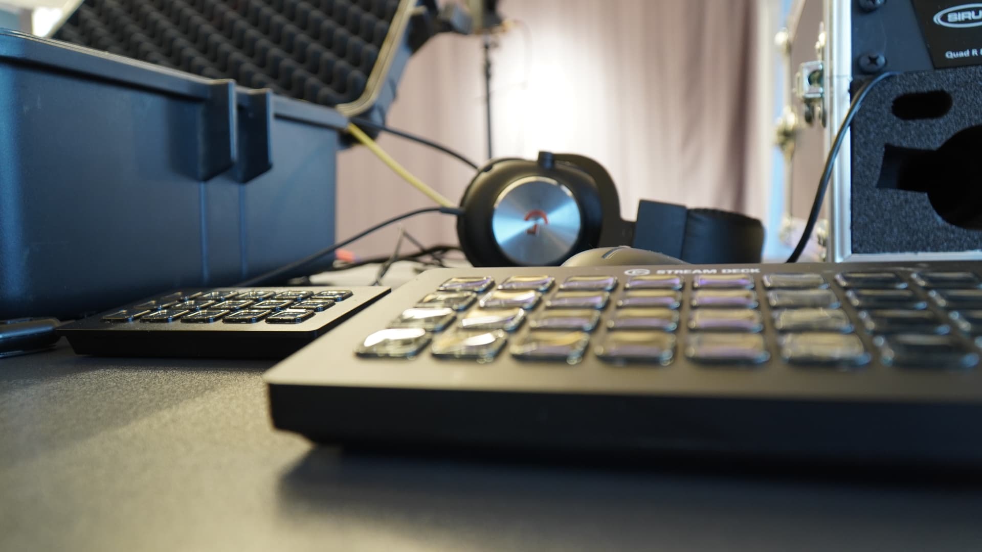 Produktionsudstyr hos Wecademy – lyd, switching og styring af optagelser