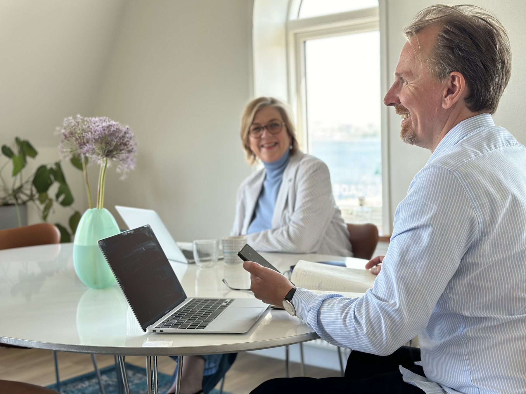 Anne-Mette Rønholt og Thomas Markersen i sparring om et webinarforløb